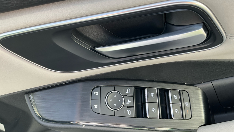 Nissan Qashqai 1.3 DiG-T MH Tekna 5dr Petrol Hatchback